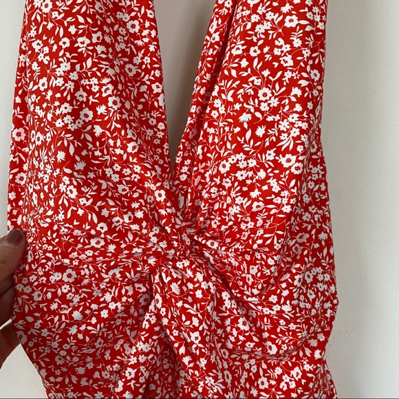 Michael Kors Floral Deep V-Twist Halter One-Piece - Picture 6 of 13